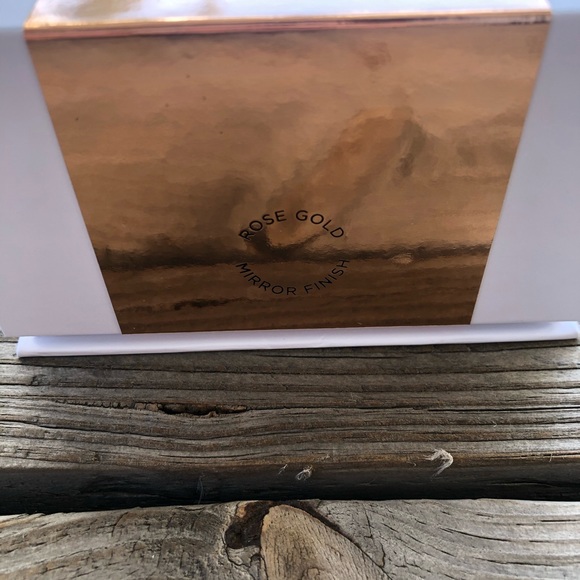 ELOISE BEAUTY Rose Gold Mini Tear Drop Brush - Picture 9 of 12